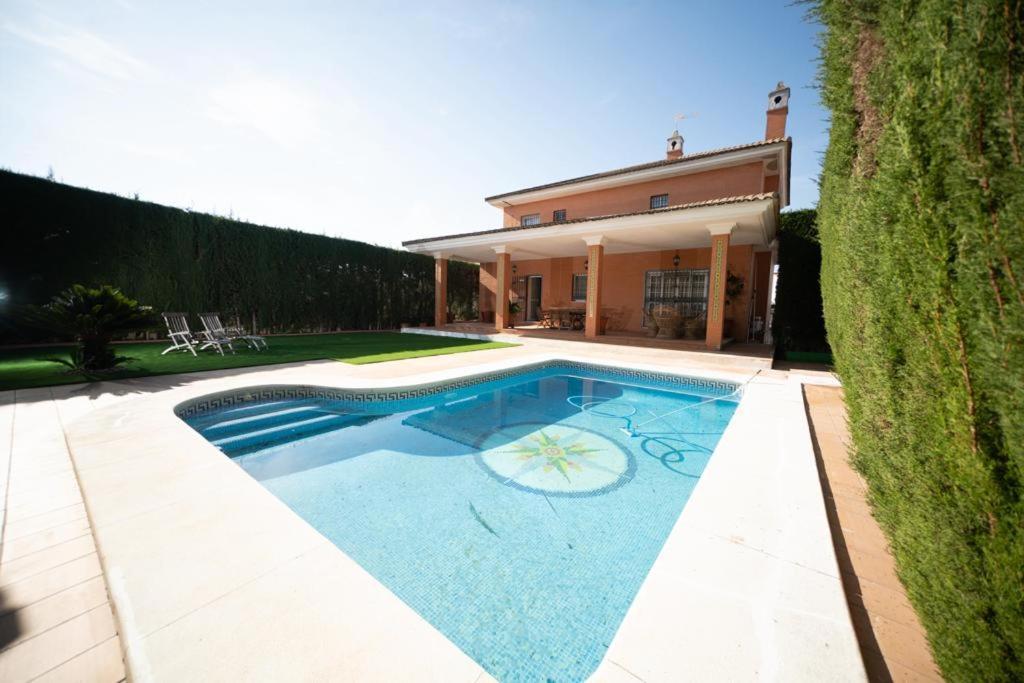 Villa Candelaria Sevilla Aljarafe ボルムホス エクステリア 写真